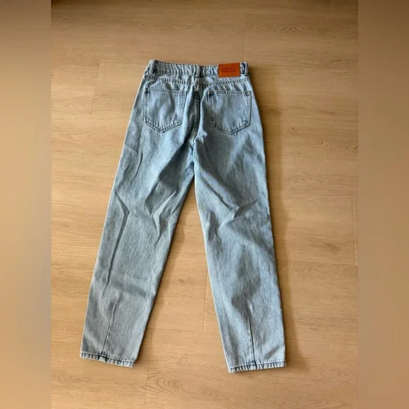 Princess Polly High Rise Light Blue Jeans Straight Leg - Picture 4 of 4
